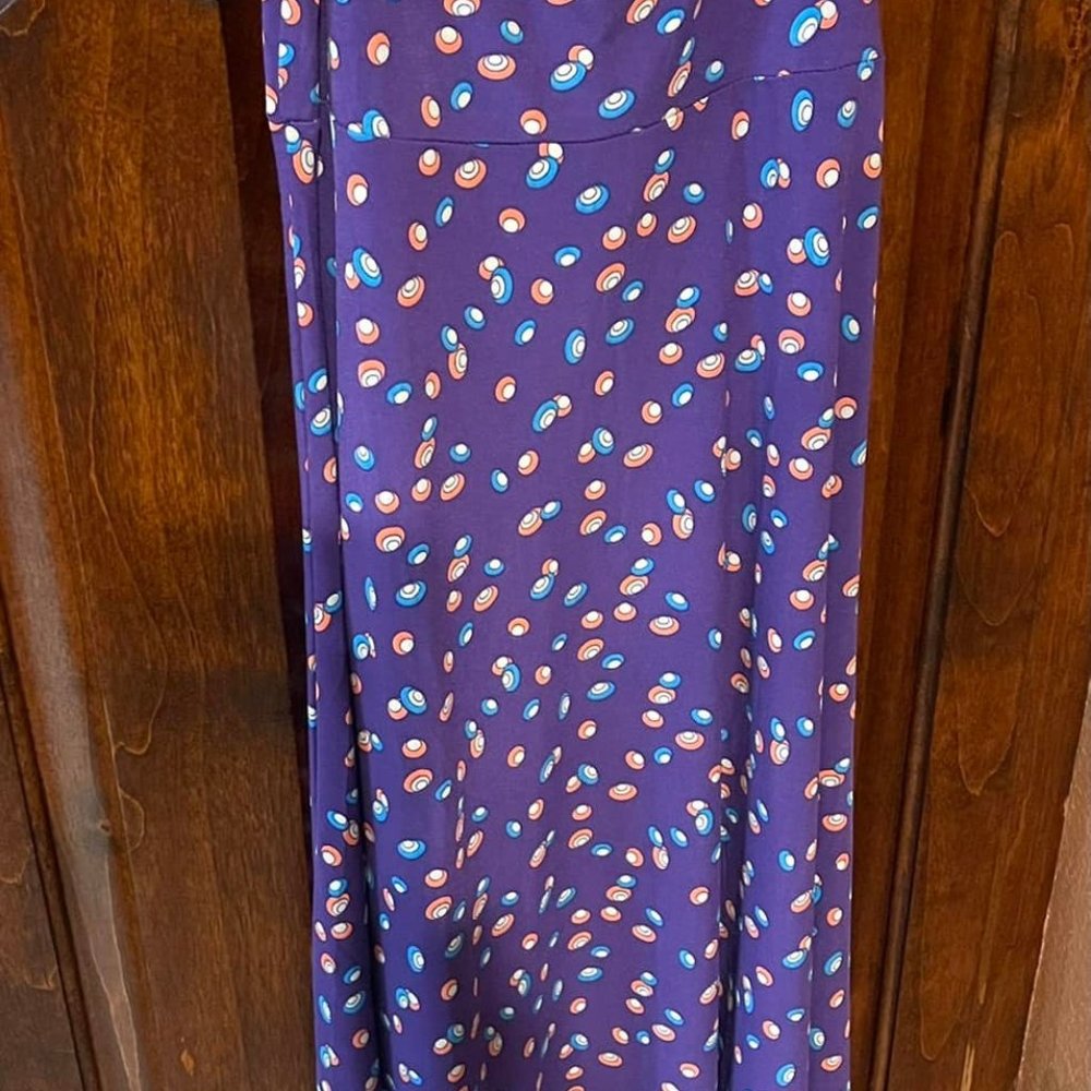 LULA ROE. SZ.  XXS.  never worn.. like new.. LONG SKIRT.